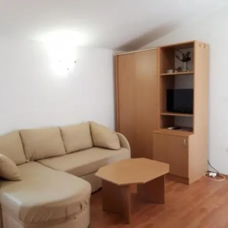 Apartman Kerep Apartamento Nin